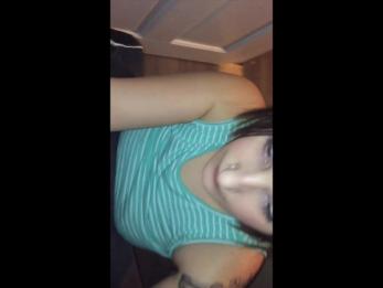 Взрыв ее рубашку с спермой!