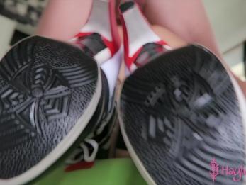 Харли Куинн принимает это во все дыры с камшотом на лицо 4K VDAY2018