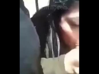 فحل جزائري في السيارة واحد كدا على السريع و ينزل لبنو في فمه