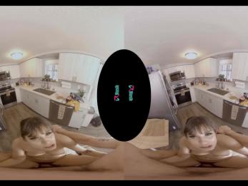 VRHUSH Памела Моррисон хочет, чтобы ты трахнул ее на кухне