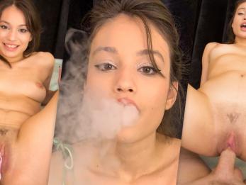 FULL SCENE College TEEN Liv Wild VAPING и сосущий член в общественных местах