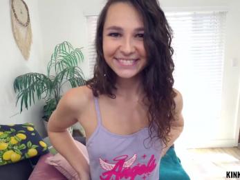 Извращенная семья - Liz Jordan - дала сводной сестренке больше сексуальной практики